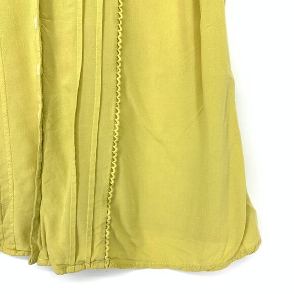 ModCloth Short Sleeve Button Front Shirt Womens Sz 1X Yellow Pintuck Blouse - Picture 4 of 5